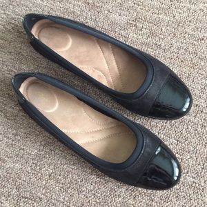 Clarks black flats